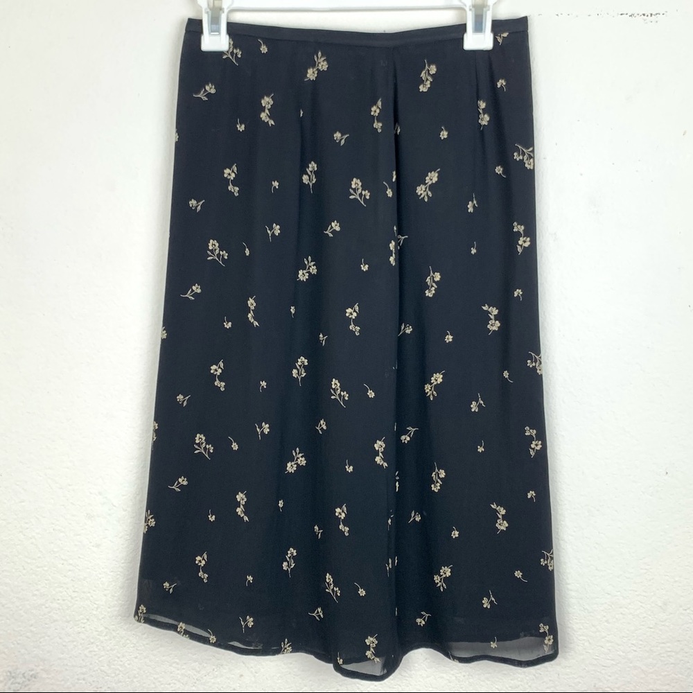 Josephine Chaus Black Mid Length Floral Skirt Sz 6